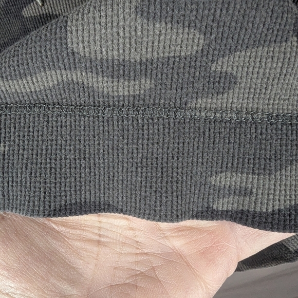 Chaps cowel neck large camo thermal with drawstring - Picture 6 of 8